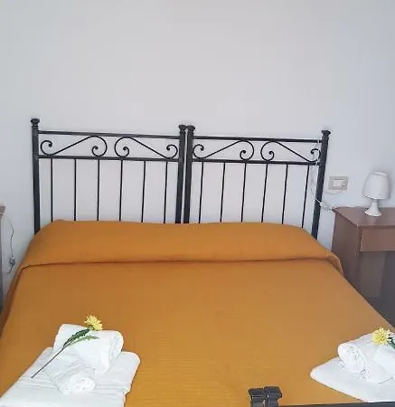 Pensjonat Affitta Camera La Mennulara