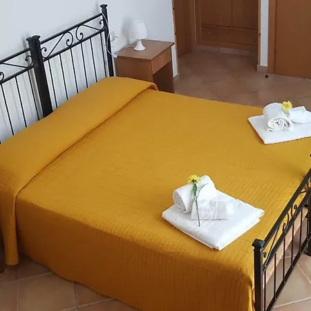 Pensjonat Affitta Camera La Mennulara Marina di Ragusa